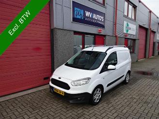 Coche accidentado Ford Transit Courier 1.6 TDCI Trend airco schuifdeur 2015/3