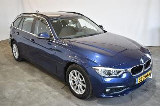 damaged commercial vehicles BMW 3-serie 320i Executive 2018/7