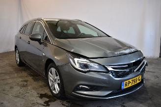 Vaurioauto  passenger cars Opel Astra SPORTS TOURER 1.6 CDTI 2018/1