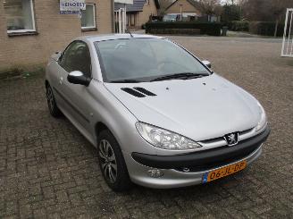 occasion motor cycles Peugeot 206 CC 1.6-16V 2002/5