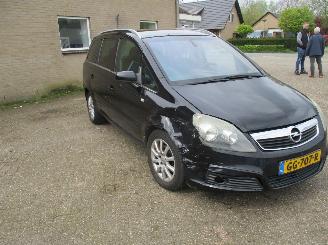damaged commercial vehicles Opel Zafira 1.6 Essentia 7 Persoons 2005/11