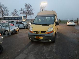 dommages  camping cars Renault Trafic 1200 1.9 DCI 2004/4