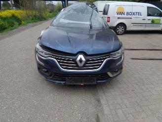 damaged passenger cars Renault Talisman  2016/1