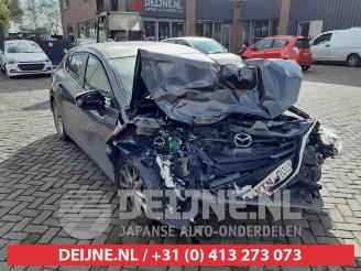 Damaged car Mazda 3 3 (BM/BN), Hatchback, 2013 / 2019 2.0 SkyActiv-G 120 16V 2015/2