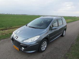 damaged commercial vehicles Peugeot 307 1.6 HDi Sw Pack Clima 2006-03 2006/3