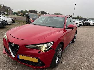 krockskadad bil auto Alfa Romeo Stelvio 2.2 jtd 2017/11