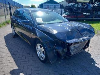 damaged passenger cars Opel Insignia Insignia Sports Tourer, Combi, 2017 1.6 CDTI 16V 110 2018/3