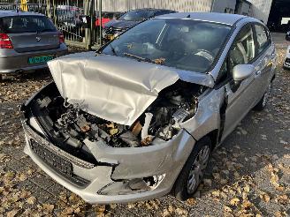 damaged passenger cars Ford Fiesta 1.0 Style 2016/3