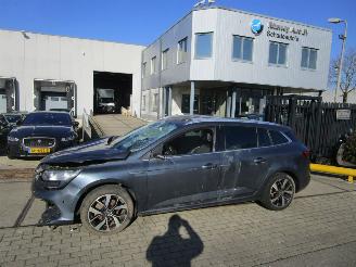 damaged commercial vehicles Renault Mégane 1.3TCE 103kW BOSE 2018/8