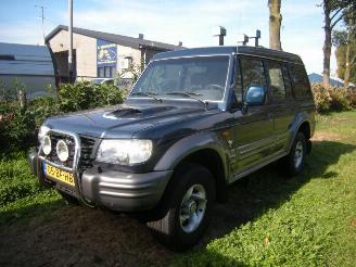Avarii auto utilitare Hyundai Galloper 2.5 TCI High Roof exceed uitvoering met oa airco, 4wd enz 2002/8