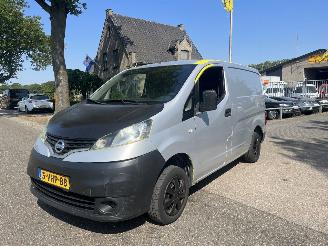 damaged commercial vehicles Nissan Nv200 1.5 DCI GESLOTEN BESTEL, MARGE AUTO 2010/5