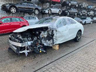 krockskadad bil bromfiets Mercedes Cla-klasse CLA 280 Coupe 2018/4