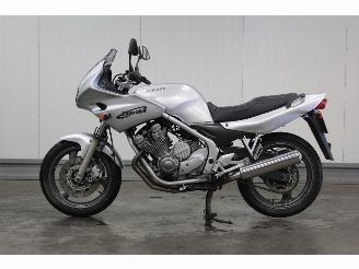 voitures motocyclettes  Yamaha XJ 600 S Diversion 2003/6