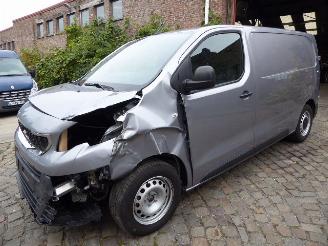 Schade bestelwagen Peugeot Expert Premium 2020/1