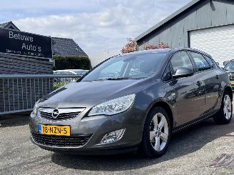 damaged commercial vehicles Opel Astra 1.6 Edition AUTOMAAT 2010/12