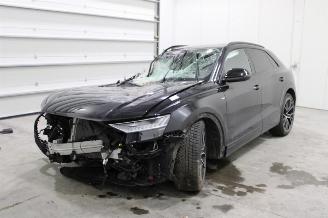 danneggiata veicoli commerciali Audi Q8  2022/11