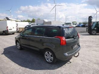 Peugeot 5008 2.0 HDI AUTO 7 PLACE picture 4