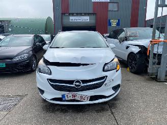 danneggiata roulotte Opel Corsa 1.2 ESSENTIA 2016/5